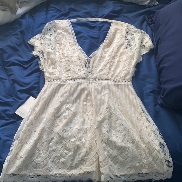 TOBI cream lace dress, large - Picture 2 of 2